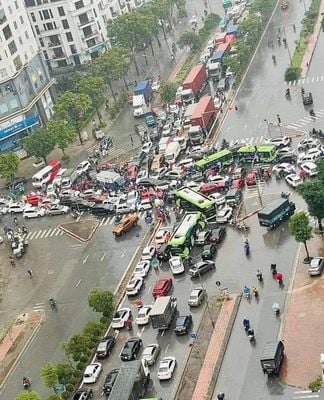 Câu 601: Xe nào được đi trước trong trường hợp này