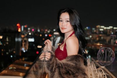 Chụp buổi tối bằng Sony A7C và lens Sony CZ 55 F1.8 và thêm miếng flash sẽ ra vậy, hơi đẹp chứ ae