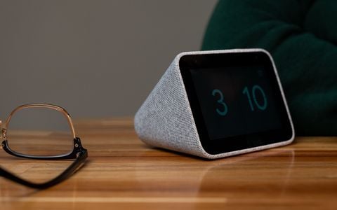 Lenovo Smart Clock 2 ra mắt: thêm màu sắc, tùy chọn đế sạc không dây
