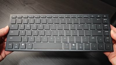 Mua bàn phím làm việc ưu tiên razer joro, vì có bìa da cho nó