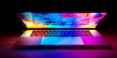 MacBook Pro OLED cảm ứng đầu tiên của Apple được cho là nhẹ hơn đáng kể, dùng chip M5 Pro và M5 Max
