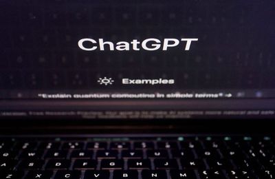 Truyền thông và các hãng AI Trung Quốc cảnh báo rủi ro trong cơn sốt cổ phiếu liên quan ChatGPT