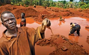 Chính quyền CHDC Congo cáo buộc Apple khai thác trái phép đất hiếm trên lãnh thổ của họ