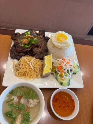Ăn trưa đơn giản lấy sức chiều đi chill