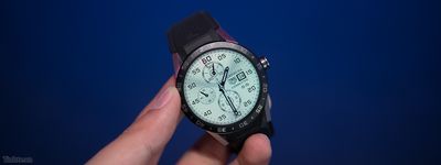 Tren_tay_Tag_Heuer_Carrera_Connected_tinhte.vn.jpg
