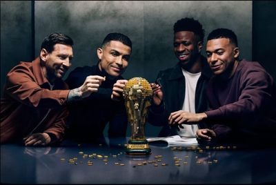 Nhìn rất AI nhưng lại là ảnh thật: 4 siêu sao bóng đá trong quảng cáo của hãng đồ chơi Lego ngày...