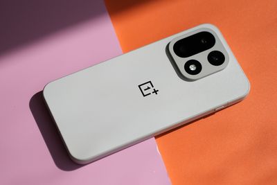 OnePlus 15 màu này đẹp quá