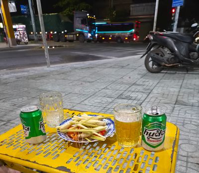 Làm vài lon.