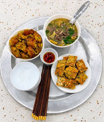 Ăn trưa cực ngon  300K ăn 2 bữa