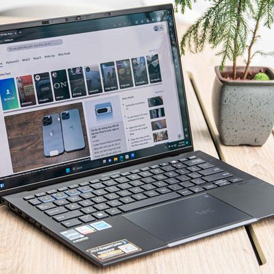 Trên tay nhanh ASUS ExpertBook B9 - Laptop doanh nhân 14 inch OLED nhẹ nhất thế giới