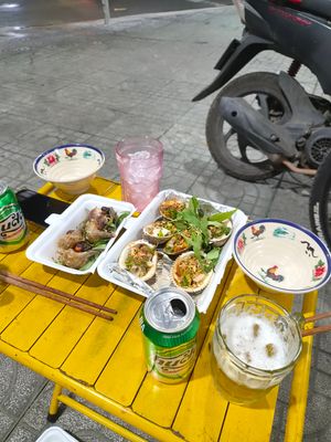 Mưa gió làm vài lon.