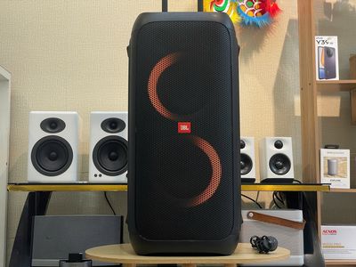 Loa JBL PartyBox 310 240W trầm sâu nội lực mạnh mẽ  10tr mua hôg ạ