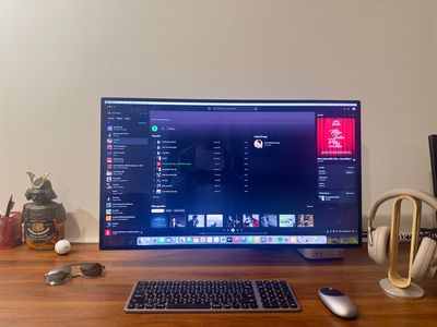 Muốn lắp cái Mic cho Mac mini M4, bác nào giới thiệu giúp em với. ( không muốn cắm pin cắm sạc gì...