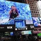 Vinfast tài trợ Shakira ra mắt album mới tại Times Square, New York, Mỹ