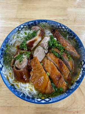 Sáng sớm thứ 4, ăn bún Vịt là nhất