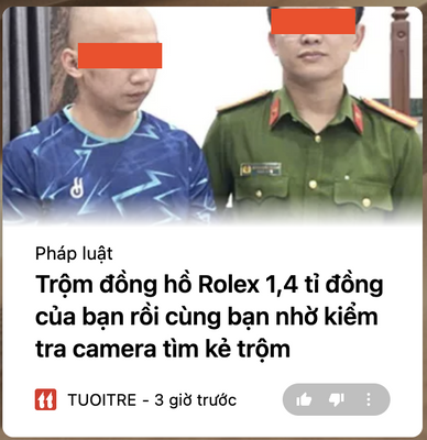 Bạn áo thun blue này tuy không tóc nhưng mặt rất đẹp trai, body cũng đẹp. Mà ngớ ngấn quá.