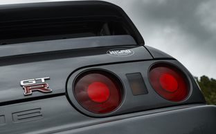 Nissan: Chiếc xe huyền thoại Skyline GTR R32 sẽ được điện hoá