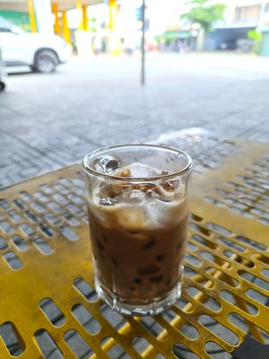 Đang suy nghĩ có nên làm thêm cái tiệm bánh mì thịt nướng ko, còn 1 cái mặt bằng để ko, ko làm j...