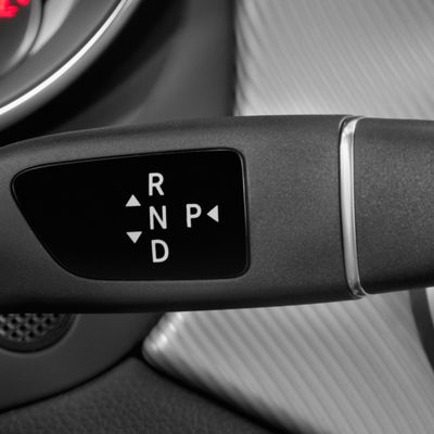 Video] Cách sử dụng cần số tự động sau vô-lăng trên xe Mercedes-Benz