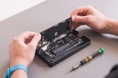 Apple bắt đầu bán linh kiện tự sửa cho iPhone 18 Pro, Mac mini M6 và Mac Studio M5 Ultra