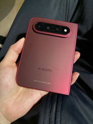 Anh em nghĩ sao về Xiaomi 18 Fold này... chỉ là rò rỉ thôi nha, chưa chính thức.