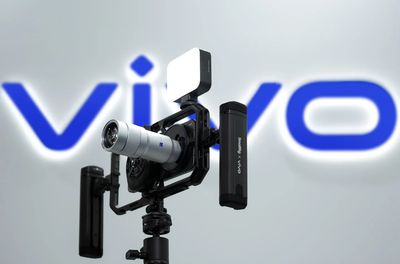 MWC26: Vivo X300 Ultra sẽ có bản quốc tế, kèm thêm cả rig quay phim từ SmallRig