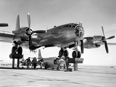 1280px-Bell-X-1-3-being-mated-with-the-motherplane.jpg