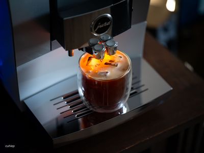 Mình ra cafe để gặp người muốn gặp