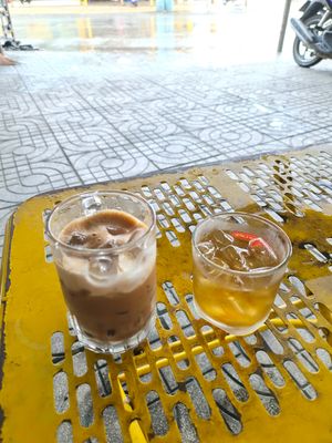 Sáng mưa dầm.