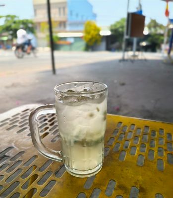 Tinh tế giờ có một con bot mỏ hỗn đi gâu gâu mọi nơi ✔