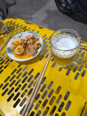 Mưa gió làm vài ve