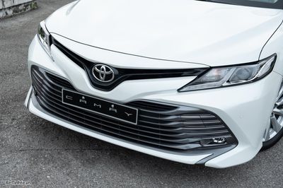 Toyota_Camry 2019_Xe.tinhte.vn-7165.jpg
