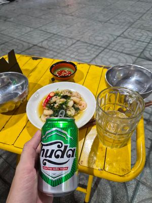 Tôm xào thì là.