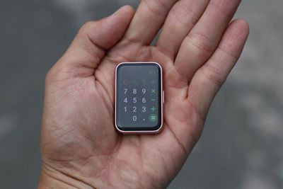 Đây có được xem là chiếc máy tính Calculator nhỏ nhất thế giới chưa anh chị em ?