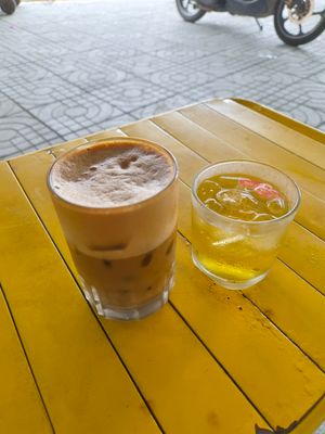 Chủ nhật mà trời âm u ...