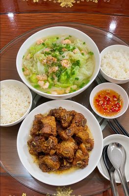 Ăn trưa đơn giản mà ngon! tầm này ăn vội 3 bát cơm rồi chiều đi chơi