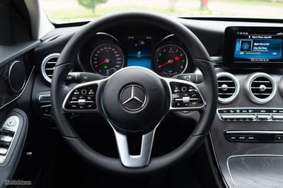 Mercedes_C200 2019_Xe.tinhte.vn-6174.jpg