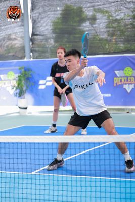 Mọi người cho em hỏi là bao nhiêu lâu thì mình thay vợt 1 lần ạ, em theo kiểu banger ạ