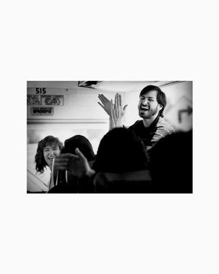 Chúc mừng SN Steve Jobs.