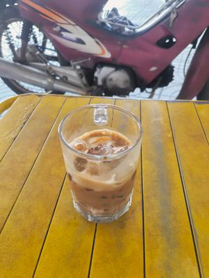 Chủ nhật ở nhà đi chơi 1 mình tận hưởng cà phê yên tĩnh.