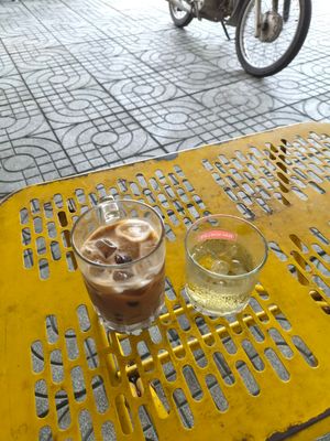 Cà phê thôi anh em.