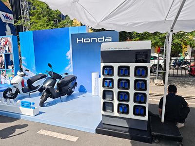 Trạm đổi pin xe máy điện Honda Power Pack Exchanger e: