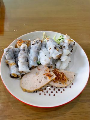 Sáng cuối tuần và bánh ướt. Mời ae tinhte.