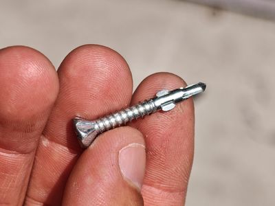 Mình đang dùng loại vít đuôi cá có cánh này, thiệt sự thấy đã lắm.