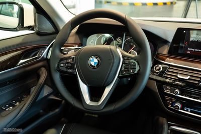 BMW_5-Series 2019_Xe.tinhte.vn-0611.jpg