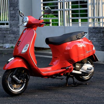Hình ảnh Vespa LX 125 cc: Thiết kế 20 năm tuổi, vẫn đẹp và thời trang