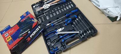 Lể nàng hàng xóm nhờ mua thùng đồ nghề loại chỉ có "kềm búa cơ bản " cho bàn tay yếu mềm .Mình...