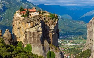 [Hình ảnh] Các tu viện trên đỉnh vách đá Meteora ở Hy Lạp
