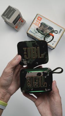 Anh em có hay nghe nhạc bằng loa mini không? JBL phối màu dòng Camo này khá đẹp.