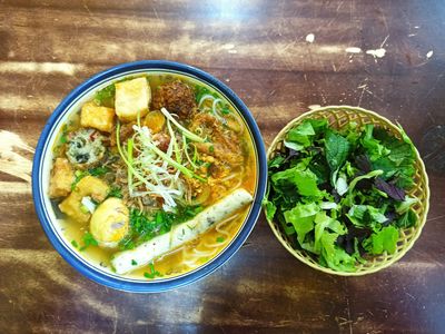 Tối nay, ăn bún riêu bát đặc biệt